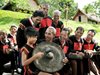 Giữ gìn bản sắc văn hóa Cồng Chiêng Tây Nguyên tại xã Ia Rbol – Thị...